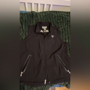 Ariat Women’s soft shell vest XL